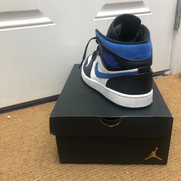 Jordan 1 Mid - Picture 4 of 8